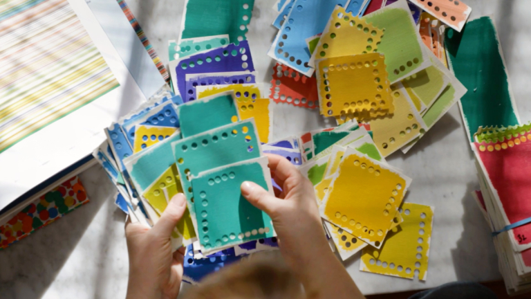 Play video SCAD fibers alumna Gretchen Wagner