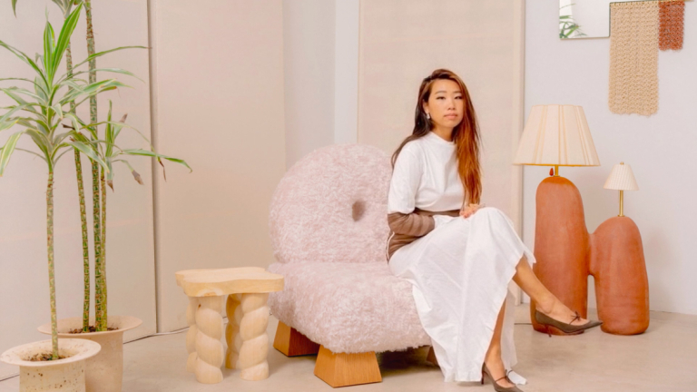 Play Eny Lee Parker video